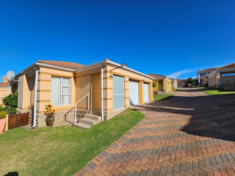 2 Bedroom Property for Sale in Wavecrest Eastern Cape